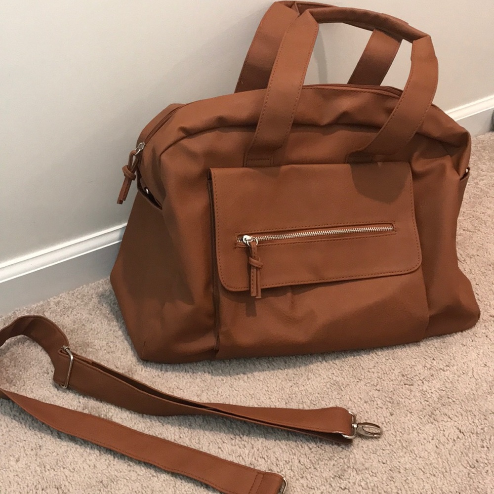 Super cute weekender bag!